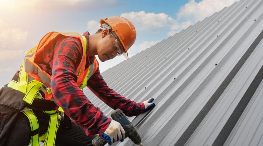 Professional gutter cleaning in Westernport, MD